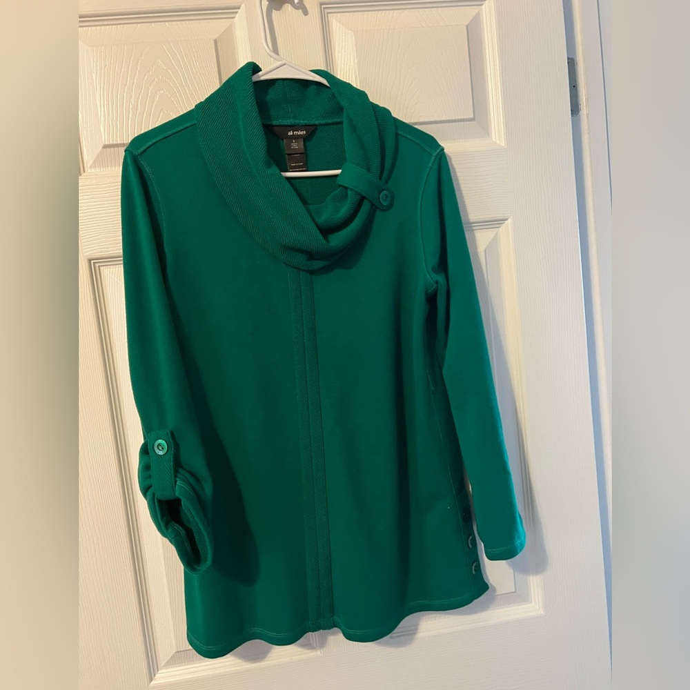 Green Cowl Neck Buttoned Sweater